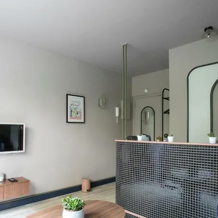 Apartment Cosy Et Calme Pres De Montparnasse Paris